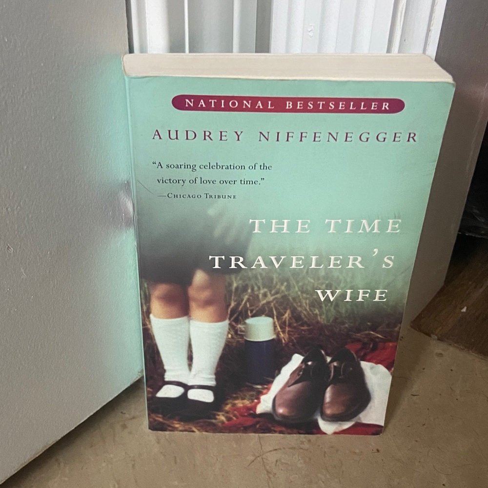 🧡 “The Time Traveler’s Wife” by Audrey Niffenegger